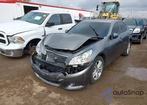 2013 Infiniti G37X z USA, uszkodzony, nr VIN JN1CV6AR4DM763347